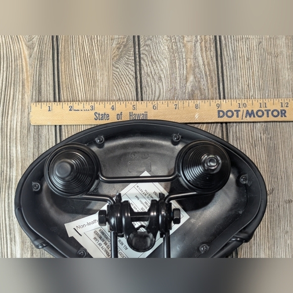 Blackburn Cruiser Bike Bicycle Seat Black - Picture 6 of 9